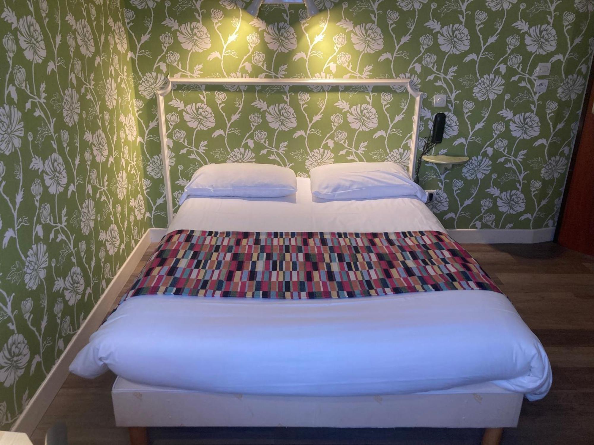 Hotel Le Bon Laboureur La Charite-sur-Loire Luaran gambar